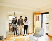 Estate agents want homes to look like hotels, not lived-in spaces