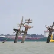 Explosive-laden 'doomsday wreck' masts to be cut down in September