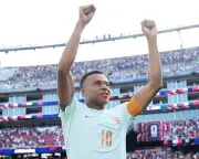 Five Great Reads: Mbappé, Gaza musicians, stalker neighbours, Rachel Aviv, impersonator cruise