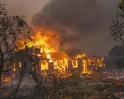 France battles huge wildfire near Bordeaux as 220,000 evacuated