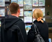 Housing anxiety tops climate concerns for young Australians, study finds