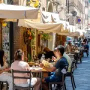 Italians Warn Tourists: Avoid Pasta Windows in Restaurants
