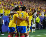 Jhon Arias goal sends Colombia into last 16 as Ghana bow out of World Cup