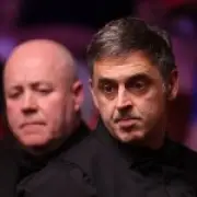John Higgins: Ronnie O'Sullivan uses 'brutal' chalk tactic to unsettle opponents