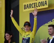 Jonas Vingegaard takes yellow jersey after Visma wins Tour de France 2026 team time trial