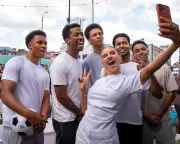 Jude Bellingham lookalikes compete for £1,966 Deliveroo voucher in Shoreditch