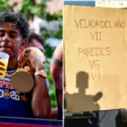 Lamine Yamal taunts Argentina star with sign during Spain World Cup parade