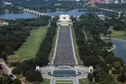 Lincoln Memorial Reflecting Pool Liner Fades from 'American Flag Blue' to Gray