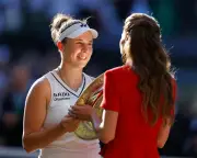 Linda Noskova Wins Wimbledon 2026 Women's Singles Final in Thrilling Three-Set Comeback