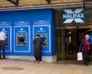 Lloyds to Axe Halifax Brand After 173 Years, Moving Accounts to Lloyds by 2027