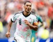 Man United in advanced talks to sign Youri Tielemans from Aston Villa