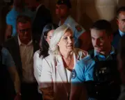 Marine Le Pen to run for 2027 presidency despite embezzlement conviction