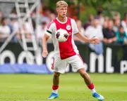 Newcastle close to signing Ajax wonderkid Sean Steur for £23m