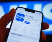 NHS to use AI on its app to direct patients to appropriate services