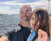 NY man sues ICE after officers visit his home over email to agency head