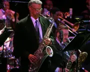 Plas Johnson, saxophonist on The Pink Panther theme, dies aged 94