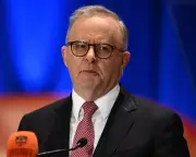 Pressure Inside Labor to Tax Gas Exports; 25% Levy Could Fund Medicare Dental