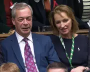 Reform UK MP calls Farage gifts probe 'kangaroo court'