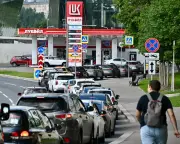 Russian fuel shortages spread as Ukraine strikes hit oil infrastructure