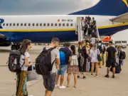 Ryanair warns Brits of long queues at 15 EU airports due to EES system