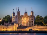 Secret free museum hidden beneath church near Tower of London