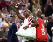 Serena Williams' Wimbledon doubles in doubt after knee injury in singles loss