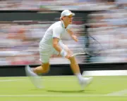Sinner battles past Borges as tough Wimbledon title defence continues