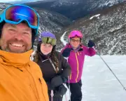 Ski season could be three weeks shorter as snow finally arrives in Victoria and NSW