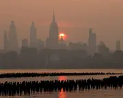 Smoke, travel, and Trump threaten New York's World Cup final