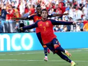 Spanish fans flood London streets after World Cup win over Argentina