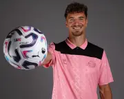 Sunderland sign Thomas Meunier on free transfer as first summer addition