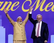 Thousands cheer Modi in Melbourne amid protests over human rights