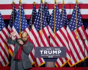 Trump teleprompter operator on leave over alleged $100K bets on speeches