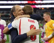 Tuchel hails 'heroic' England after historic Mexico win; Henderson in hospital