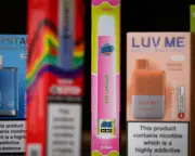 UK Plans Plain Packaging for Vapes to Curb Youth Appeal