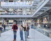 V&A Storehouse staff vote to strike over toilet and hydration breaks