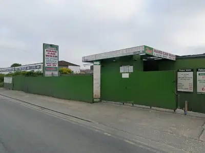 Croydon car wash cordoned off by police for over 24 hours