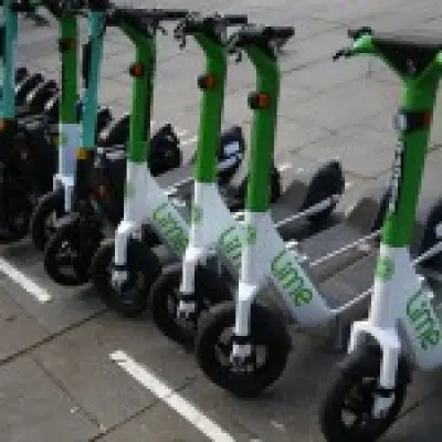 E-scooters 3x riskier than motorcycles for traumatic injuries