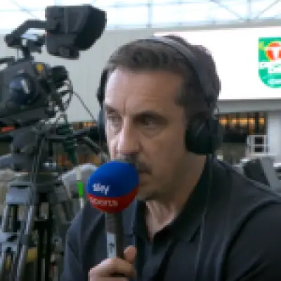 Gary Neville urges Man Utd to sign centre-back and full-backs