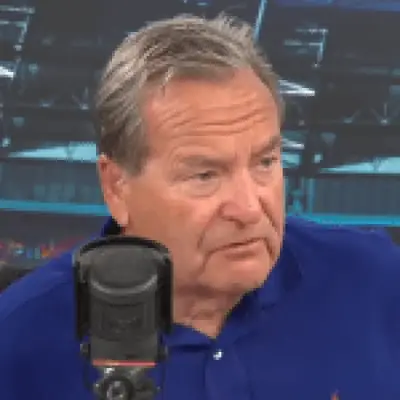 Jeff Stelling names Arsenal 'clear favourites' for Premier League title defence