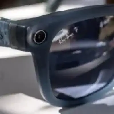 Lib Dems urge ban on sex offenders buying smart glasses