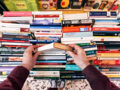 London rare book shops targeted by AI firms in 'dystopian' data hunt