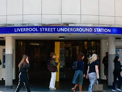 Man arrested for attempted murder after Liverpool Street Tube attack