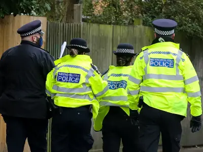 Met Police issue face covering powers in Clapham and Vauxhall
