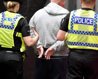 Prison cells for arrested offenders may run out without early release, warns minister