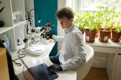 Student's Fungus Timelapses on Faeces Go Viral, Identify New Species