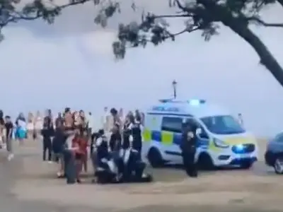 Teen rushed to hospital after Primrose Hill fight and drug incident