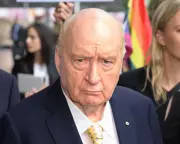 Alan Jones trial begins in Sydney over indecent assault charges