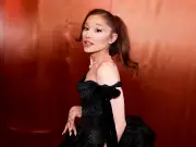 Ariana Grande praises London crowd as O2 residency begins