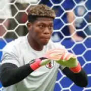 Aston Villa lead race for Suzuki after PSG deal collapses